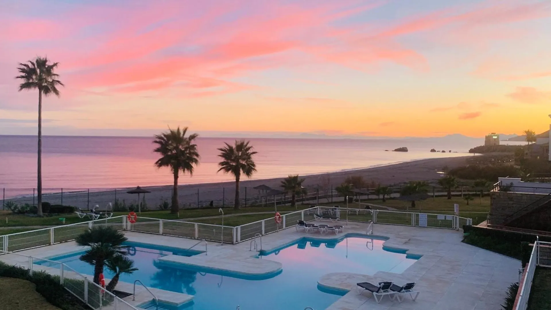 Firstline Beach-Amazing Seaview - Estepona-La Duquesa Bahia de Casares 0*,
