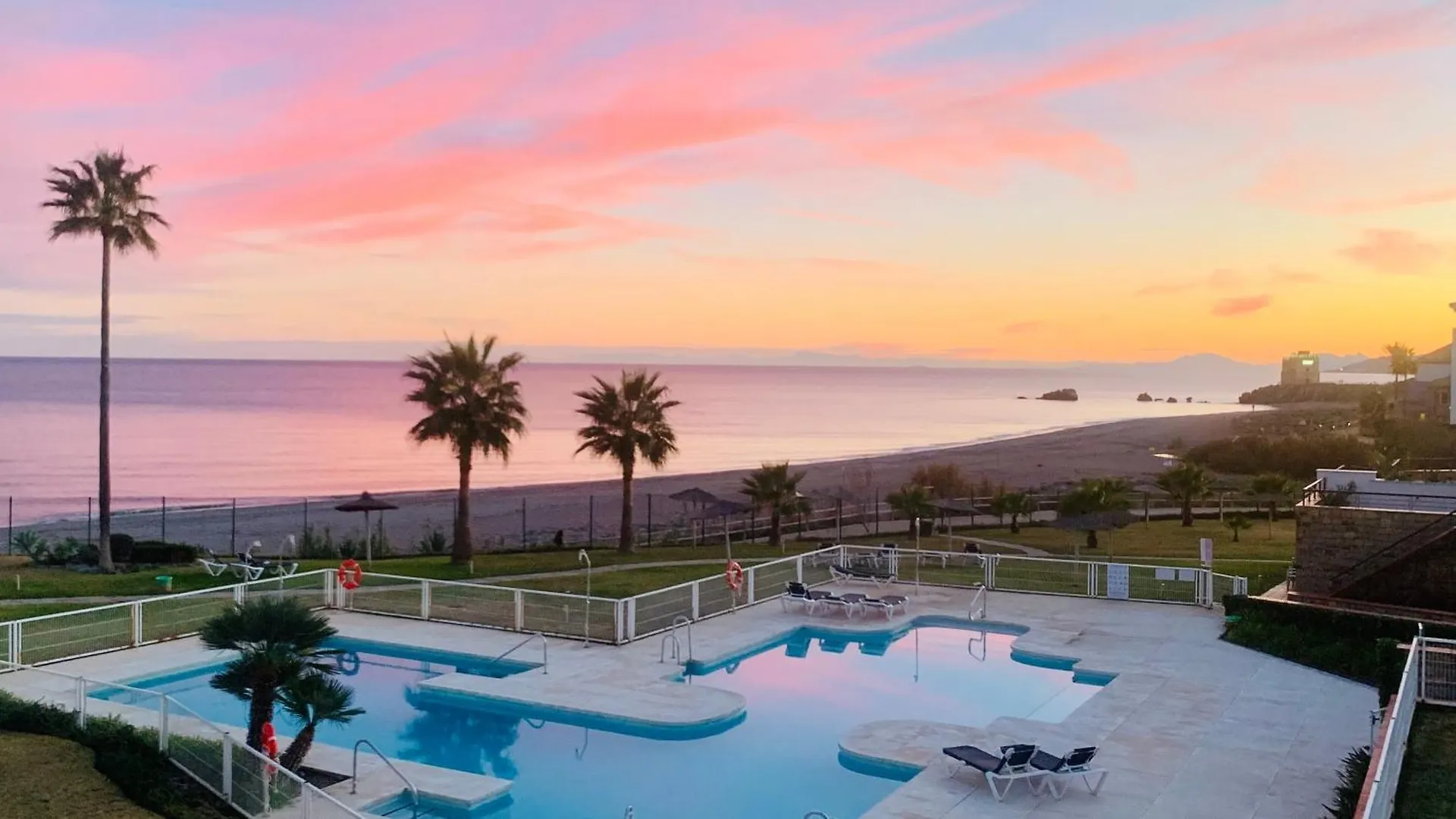 Firstline Beach-Amazing Sea Views - Estepona-La Duquesa Bahia de Casares
