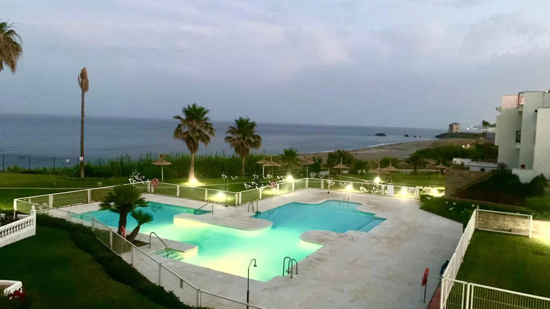 Firstline Beach-Amazing Seaview - Estepona-La Duquesa Bahia de Casares