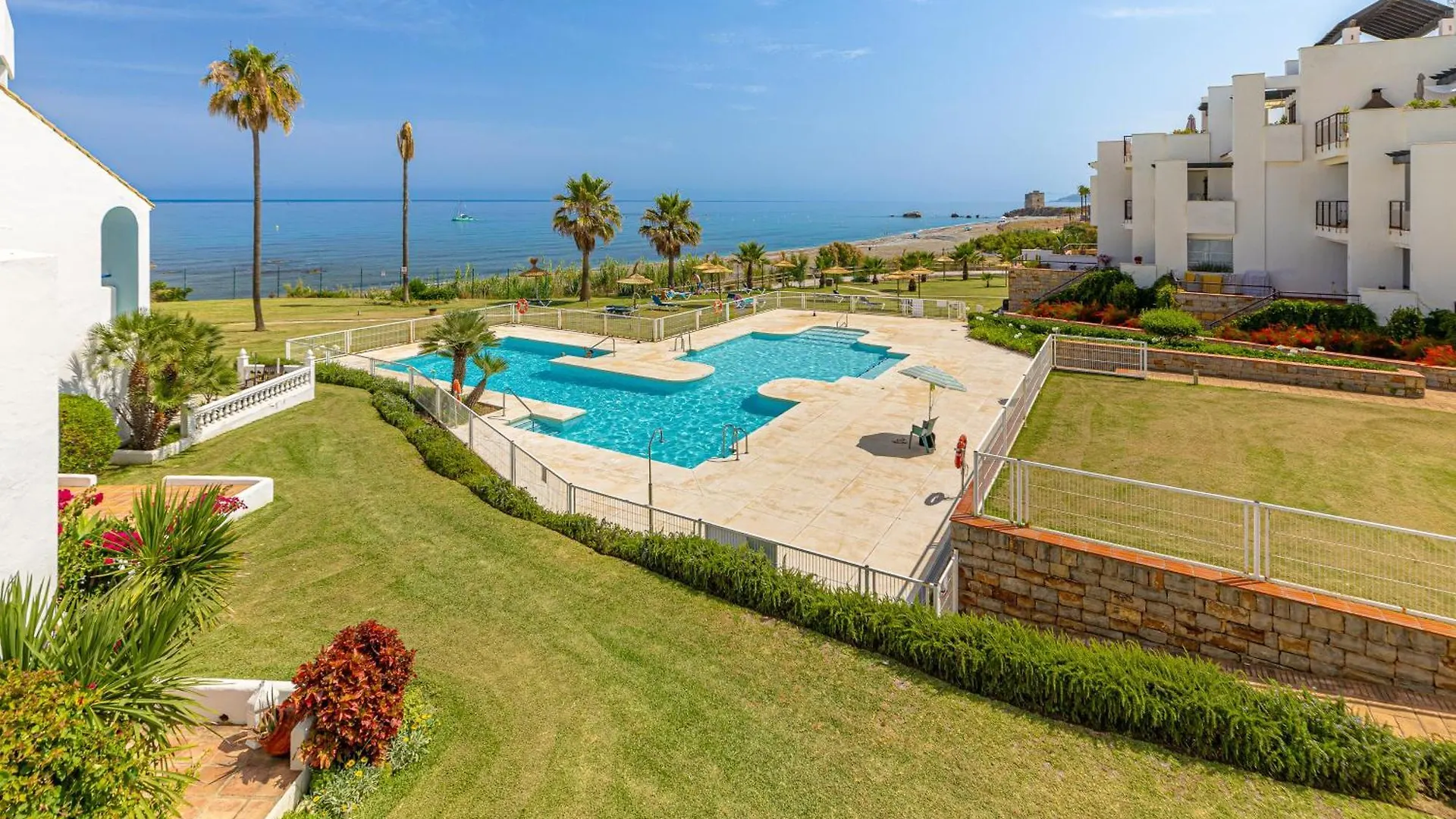 Firstline Beach-Amazing Seaview - Estepona-La Duquesa Bahia de Casares Spagna